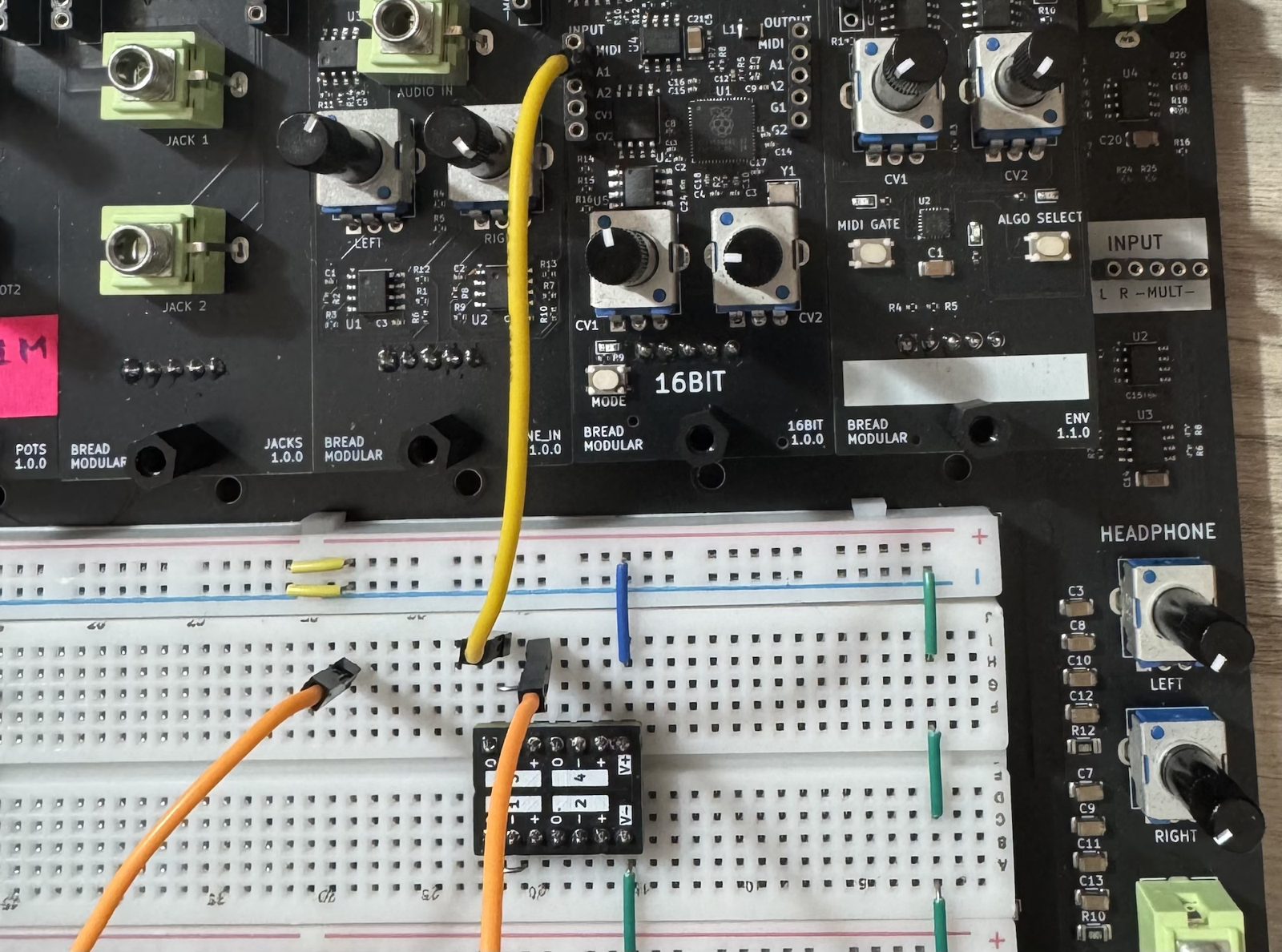 Buffered oscilloscope probe